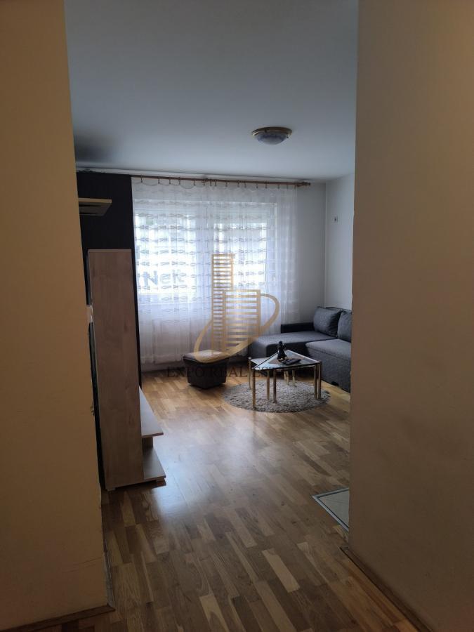 Prodaja, garsonjera od 26m2 Podbara