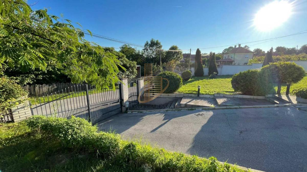 Prodaja,kuća na Kosmaju 355m2