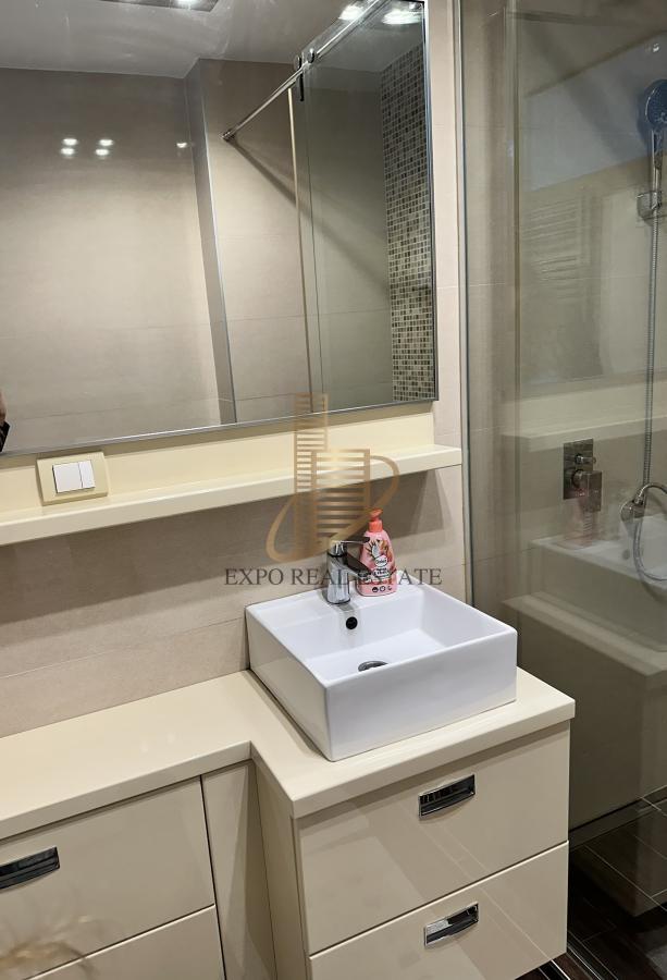 Izdavanje 2,0 stan od 53m2 Vojvode Mišića