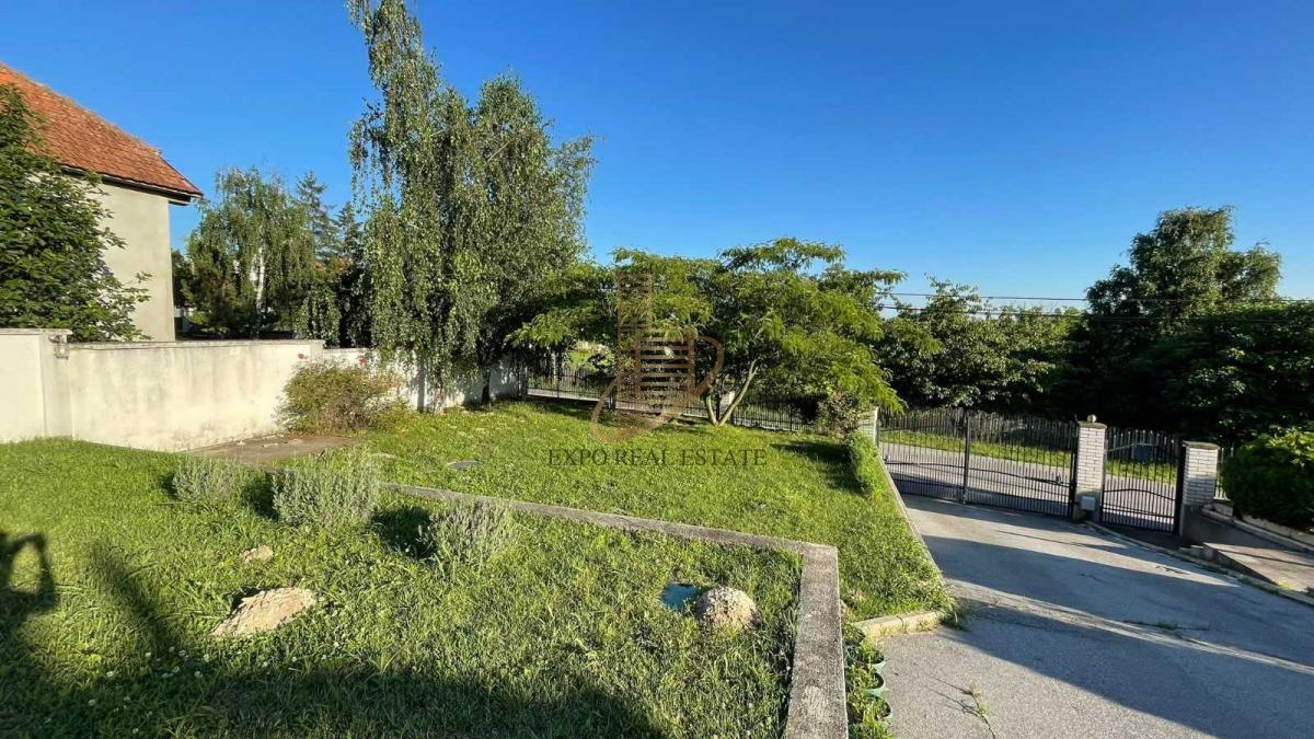 Prodaja,kuća na Kosmaju 355m2