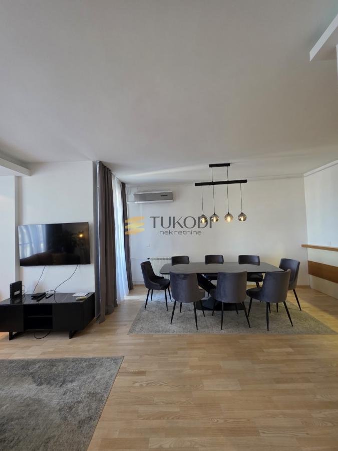 Stan 85m2 Žorža Klemensoa sa garažom