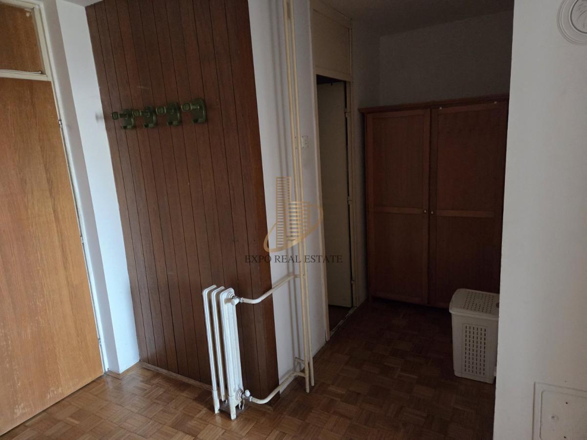 Izdavanje 1,0 stan od 42m2 Liman 4