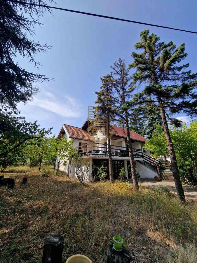 Kuća 290m2 na 10a placa - Ralja -Sopot-Popović