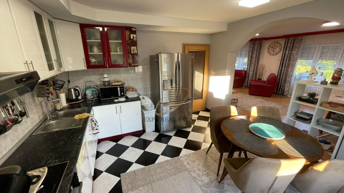 Prodaja,kuća na Kosmaju 355m2