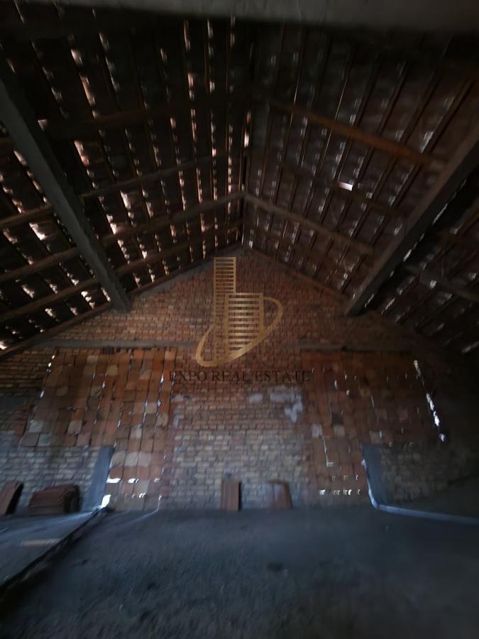 Kuća,Novi Banovci idealna za poslovanje, 765m2