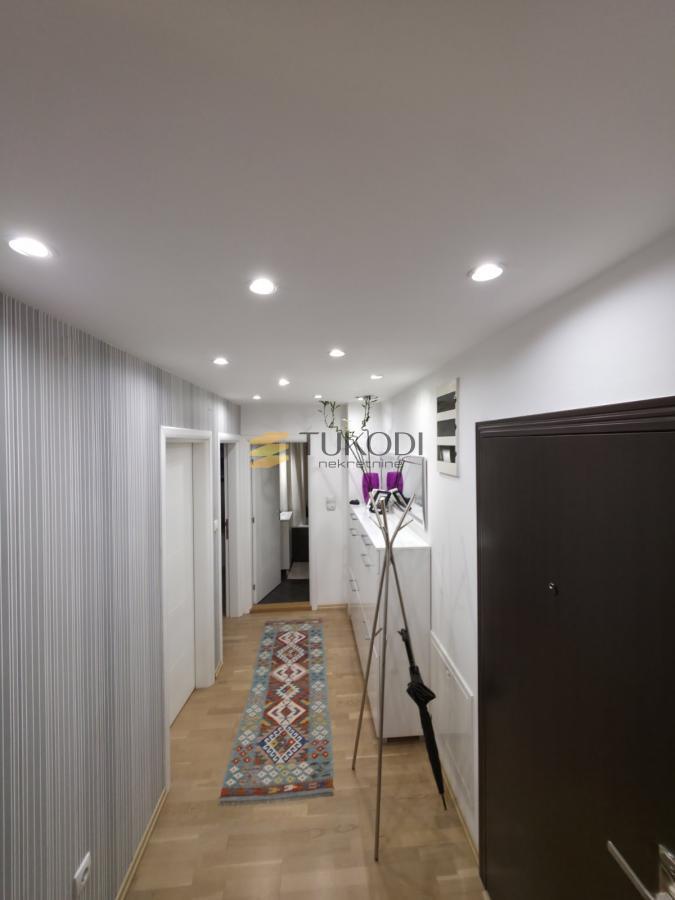 Prodaja 3,0 stan od 57m2 Podbara