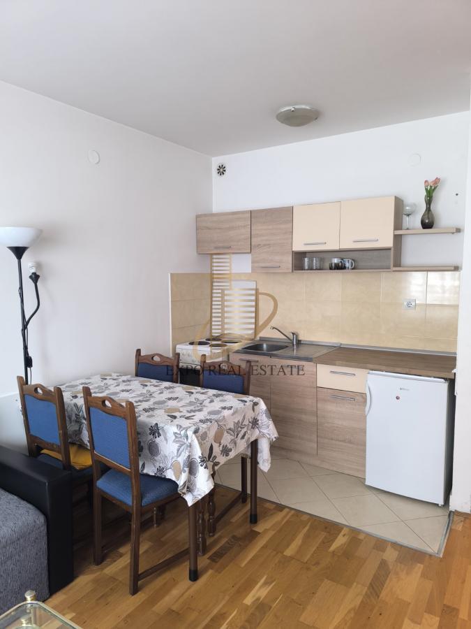 Prodaja, garsonjera od 26m2 Podbara