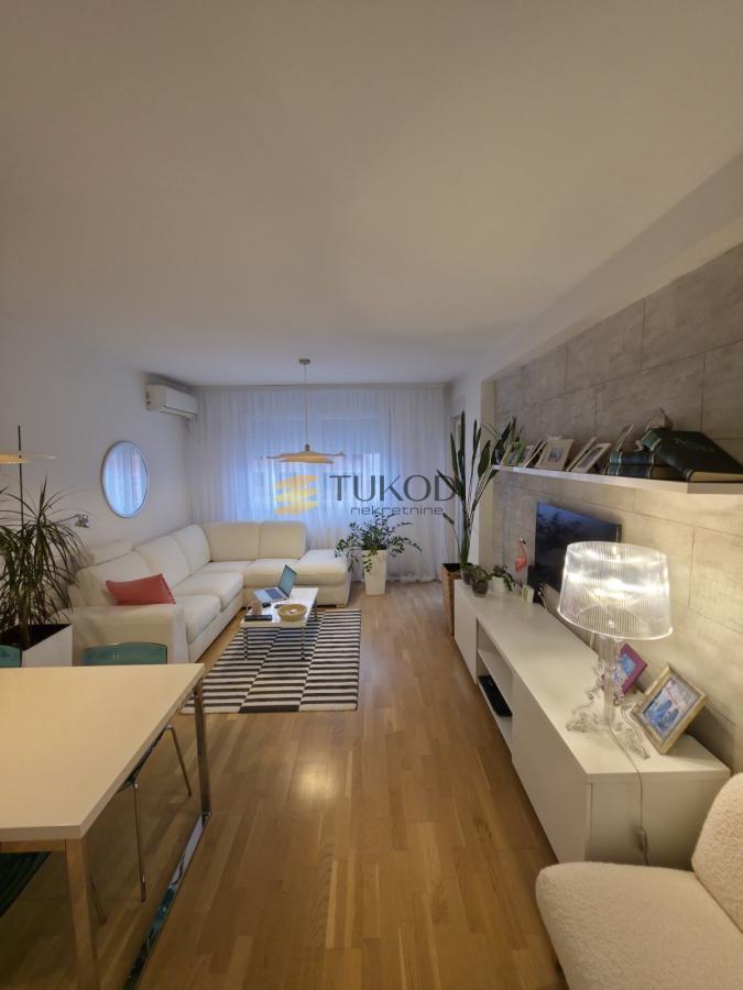 Prodaja 3,0 stan od 57m2 Podbara