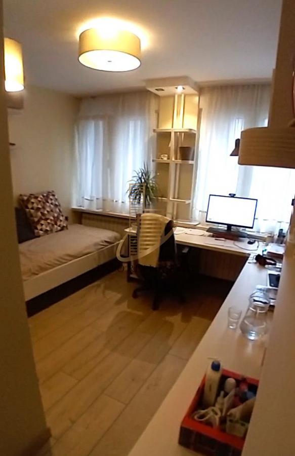 Izdavanje 4,0 stan od 120m2 Limanska pijaca