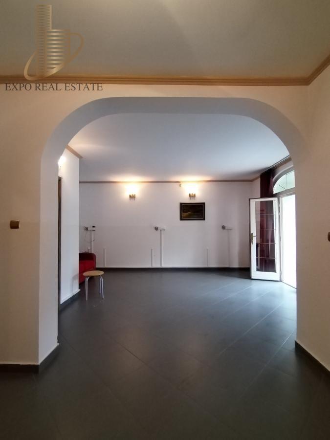 Za izdavanje poslovni objekat od 750m2 pogodan za IT delatnost