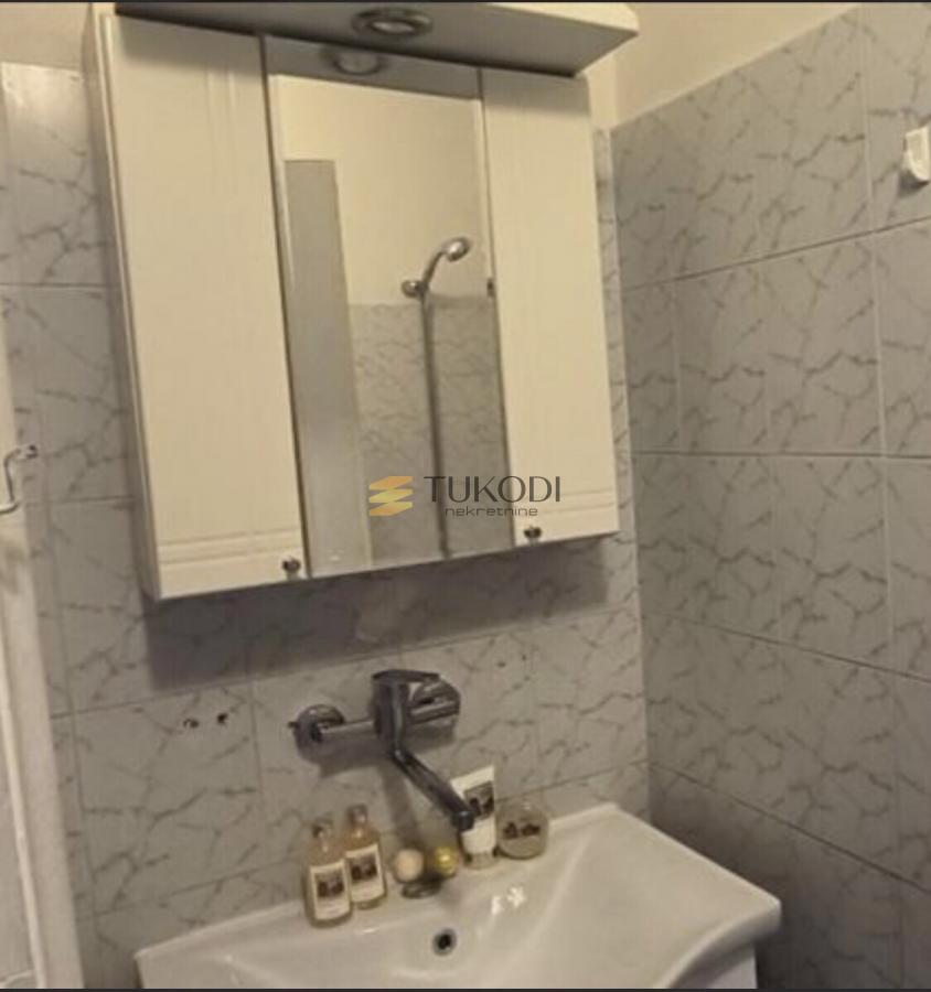 Renoviran stan na Vračaru