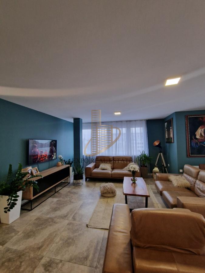 Za prodaju 4,0 stan od 145m2 - Telep