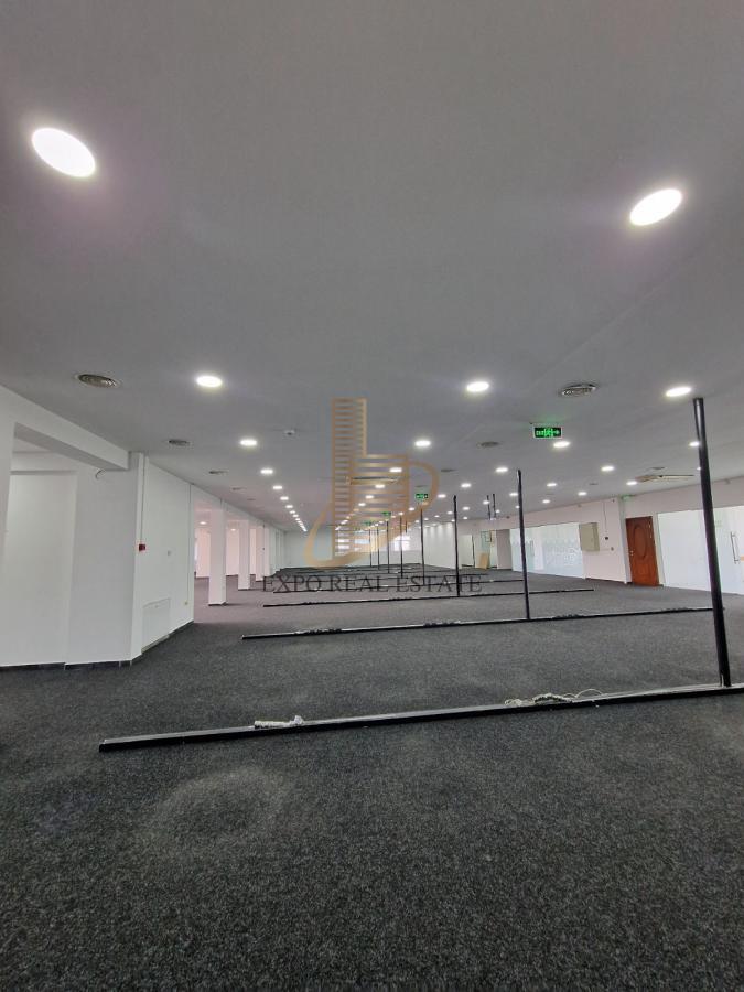 Poslovni prostor 1150m2 Novo Naselje