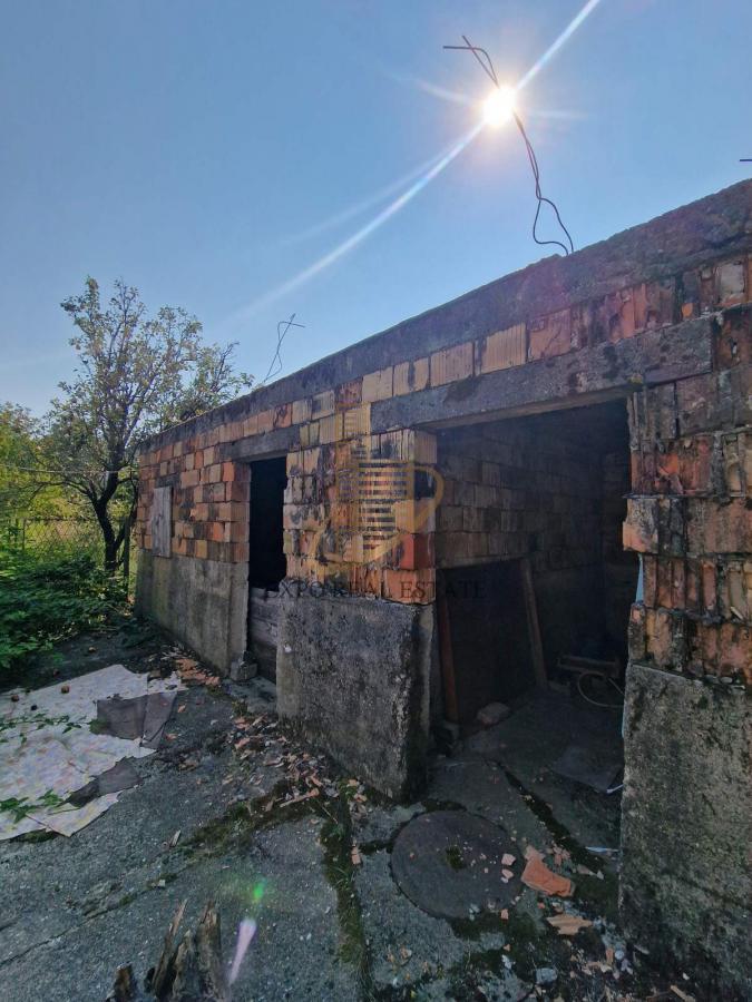 Kuća,Novi Banovci idealna za poslovanje, 765m2