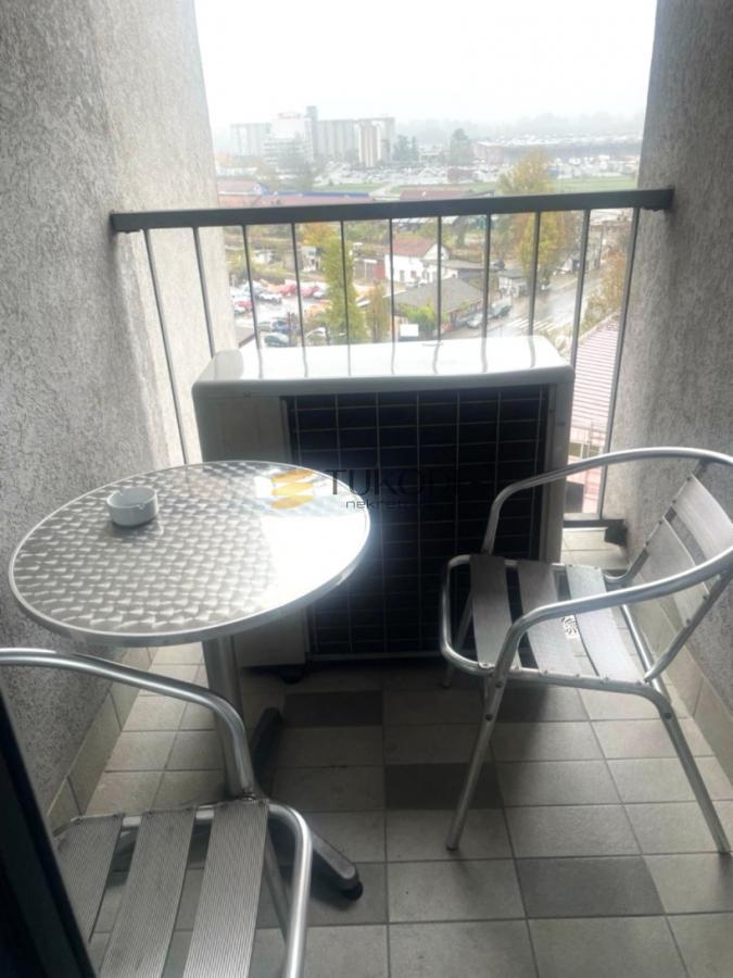 Stan 85m2 Žorža Klemensoa sa garažom