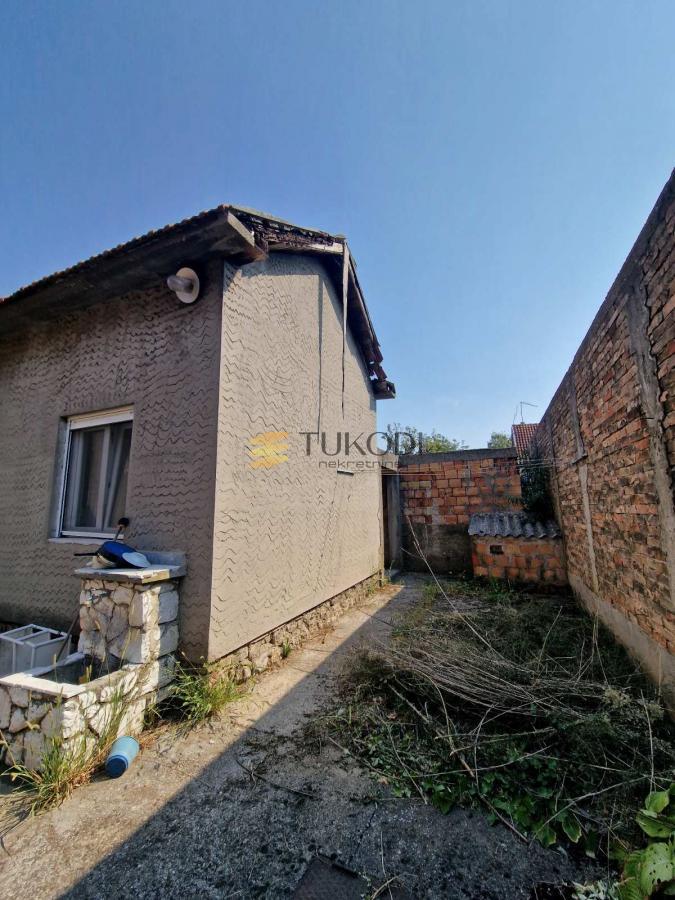 Kuća,Novi Banovci idealna za poslovanje, 765m2