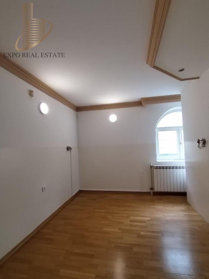 Za izdavanje poslovni objekat od 750m2 pogodan za IT delatnost