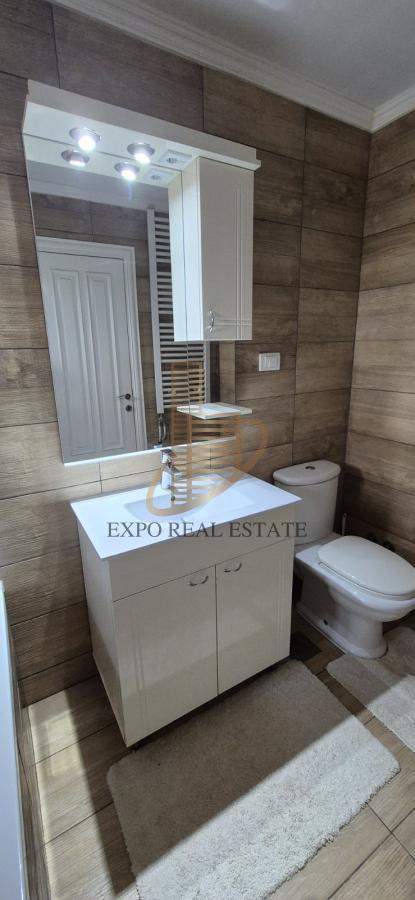 Prodaja,kuća od 200m2 pored Dunava