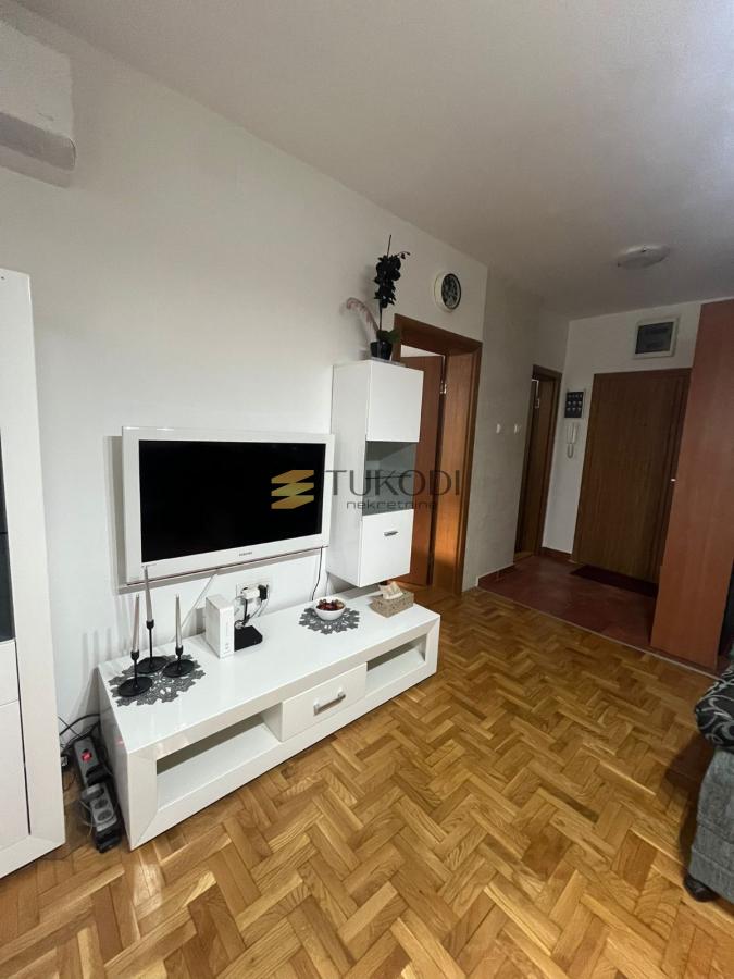 1,5 stan od 40m2 Bul.Evrope 17