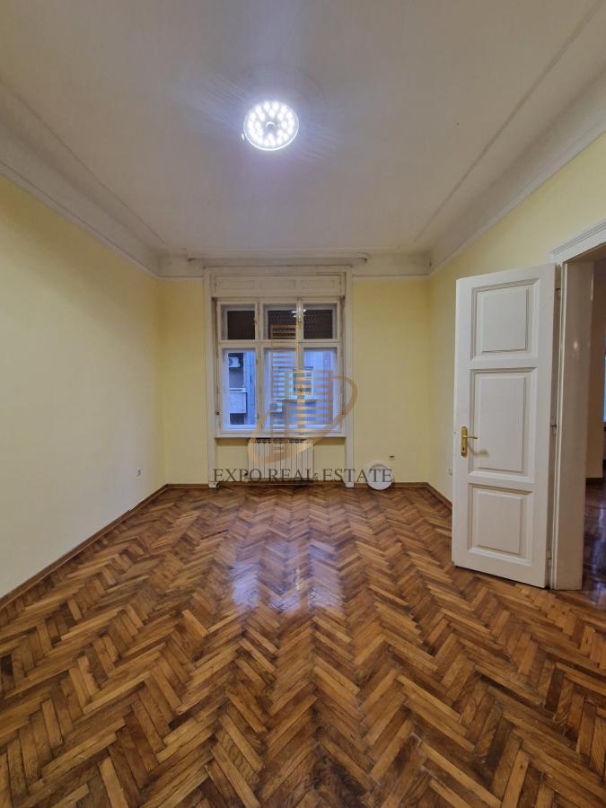 Izdavanje 5,0 stan za poslovnu delatnost 117m2