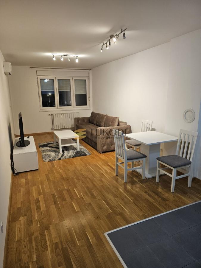 Izdavanje 1,5 od 45m2 Podbara