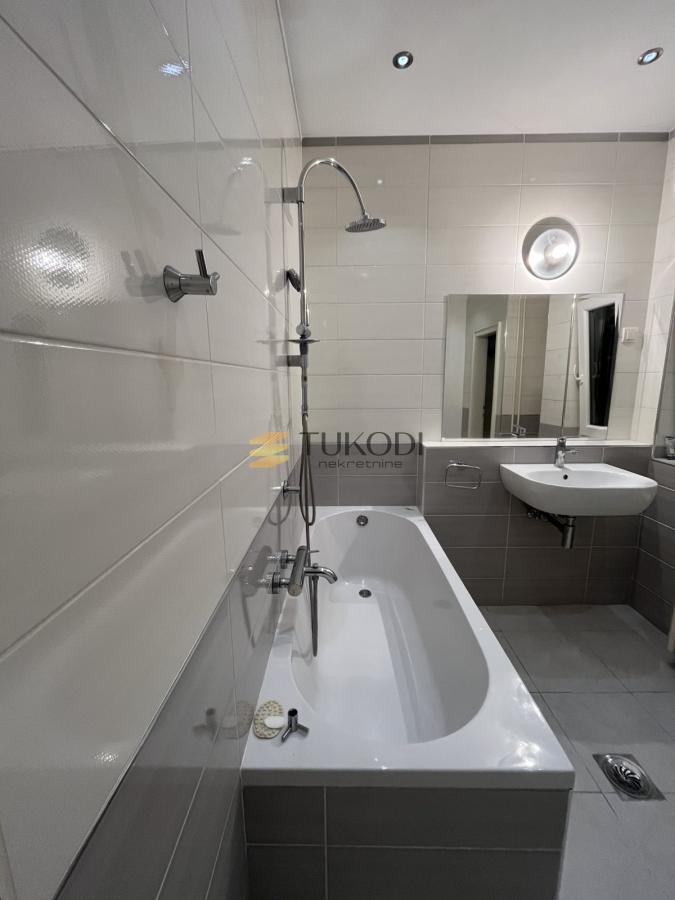 Prodaja 3,5 stan od 112m2 Vojvode Putnika