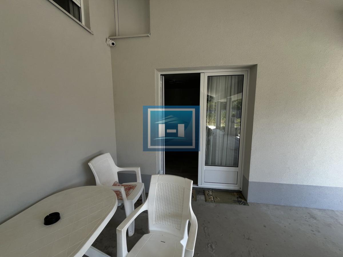 Na prodaju nova kuća 10 km od grada – legalizovana, useljiva i odmah dostupna