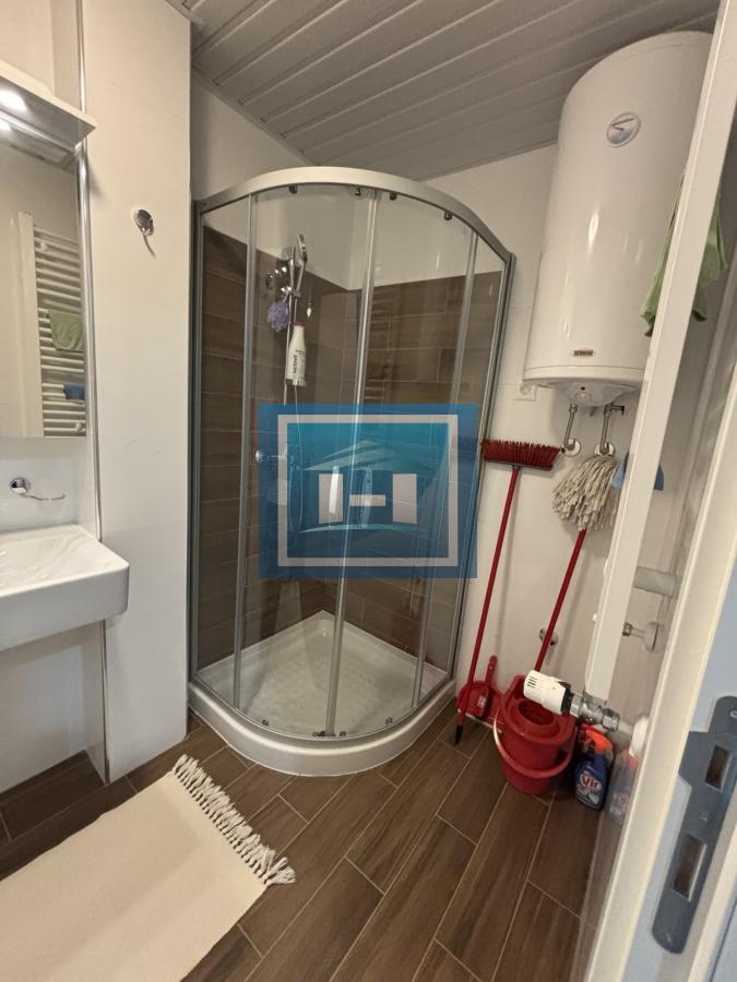 PRODAJE SE NAMEŠTEN STAN U LUKSUZNOM KOMPLEKSU