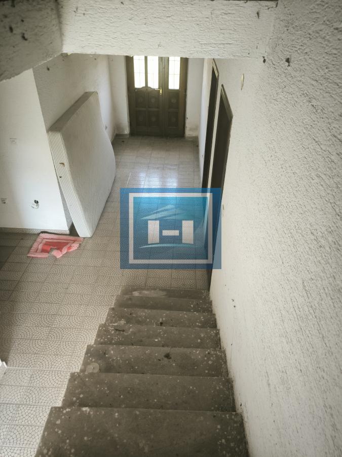 DVE KUĆE + POMOĆNI OBJEKAT NA PLACU OD 116,63 ARA