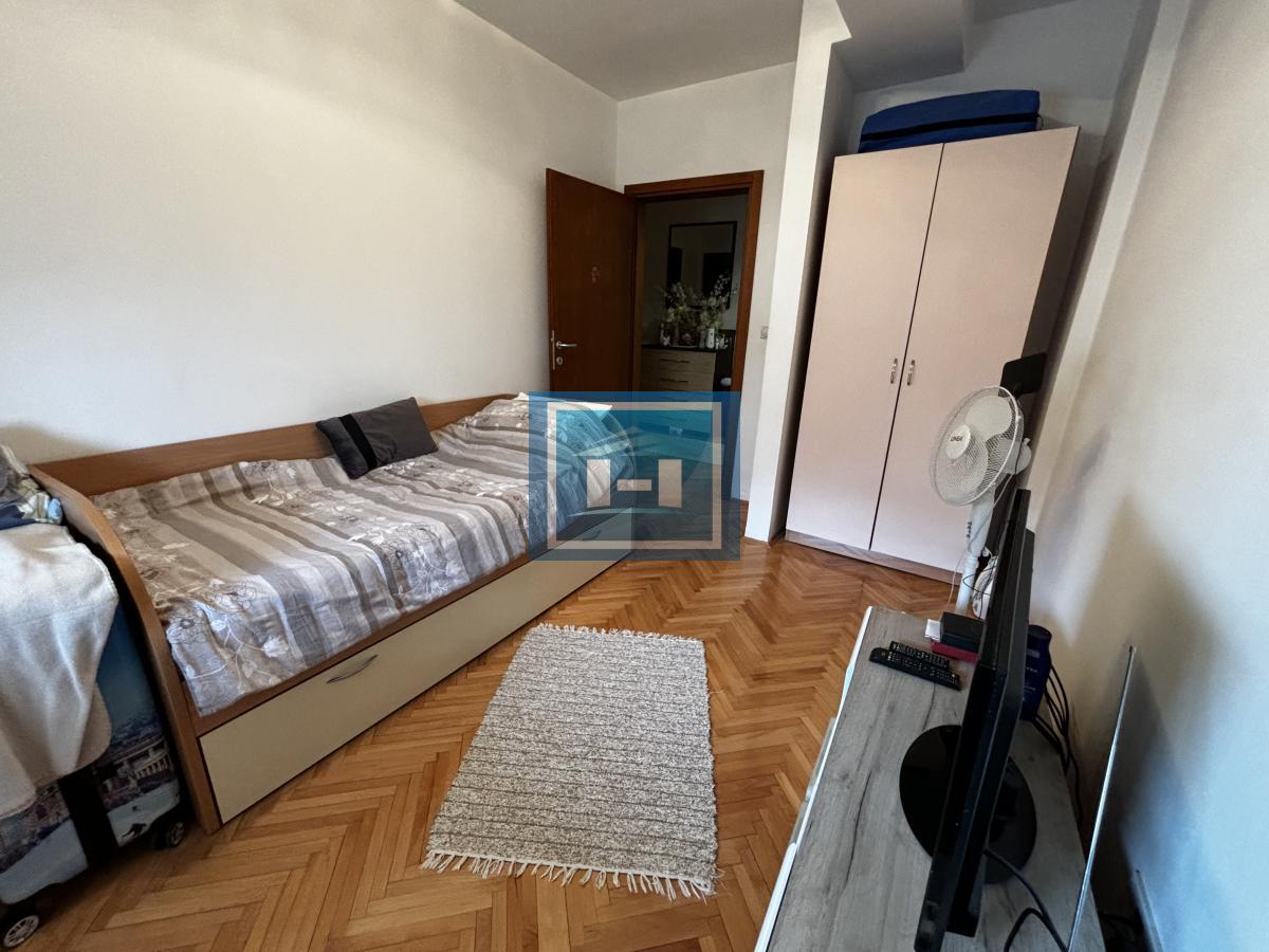 Prelep komforan stan u strogom centru Jagodine – idealna lokacija!