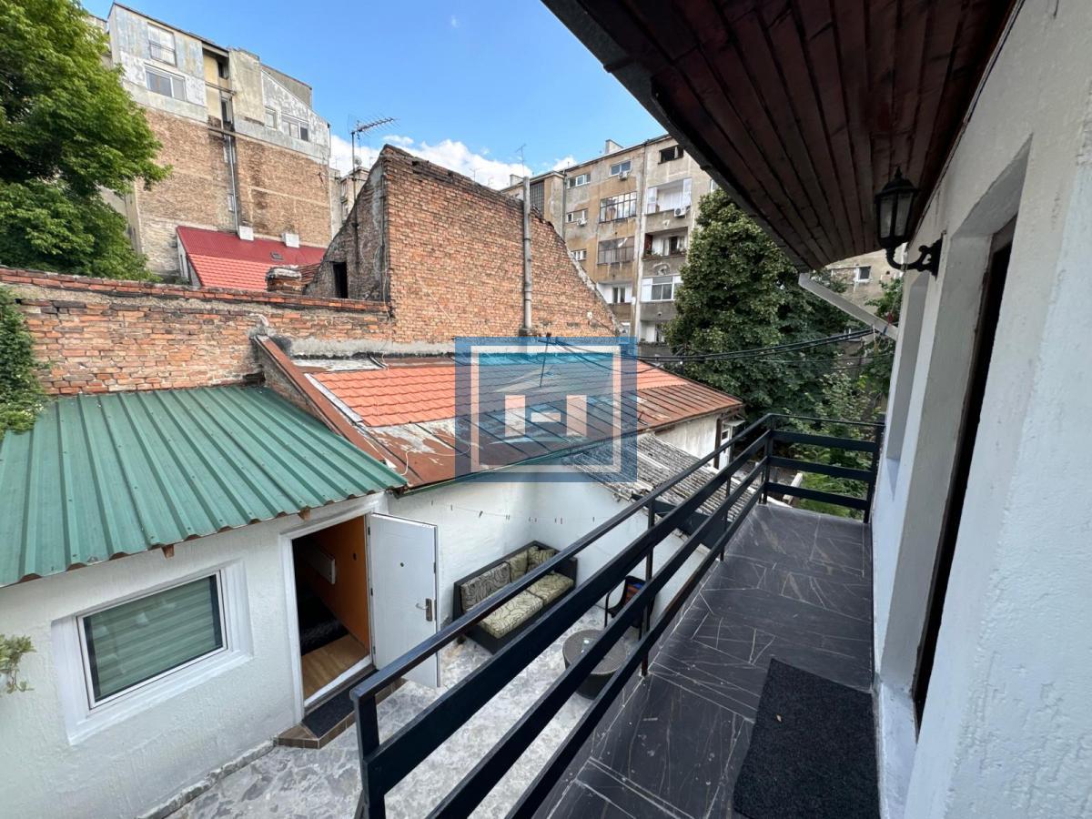 Kuća 90 m², 4 ulaza, 2 kupatila, dvorište – Admirala Geprata, centar Beograda