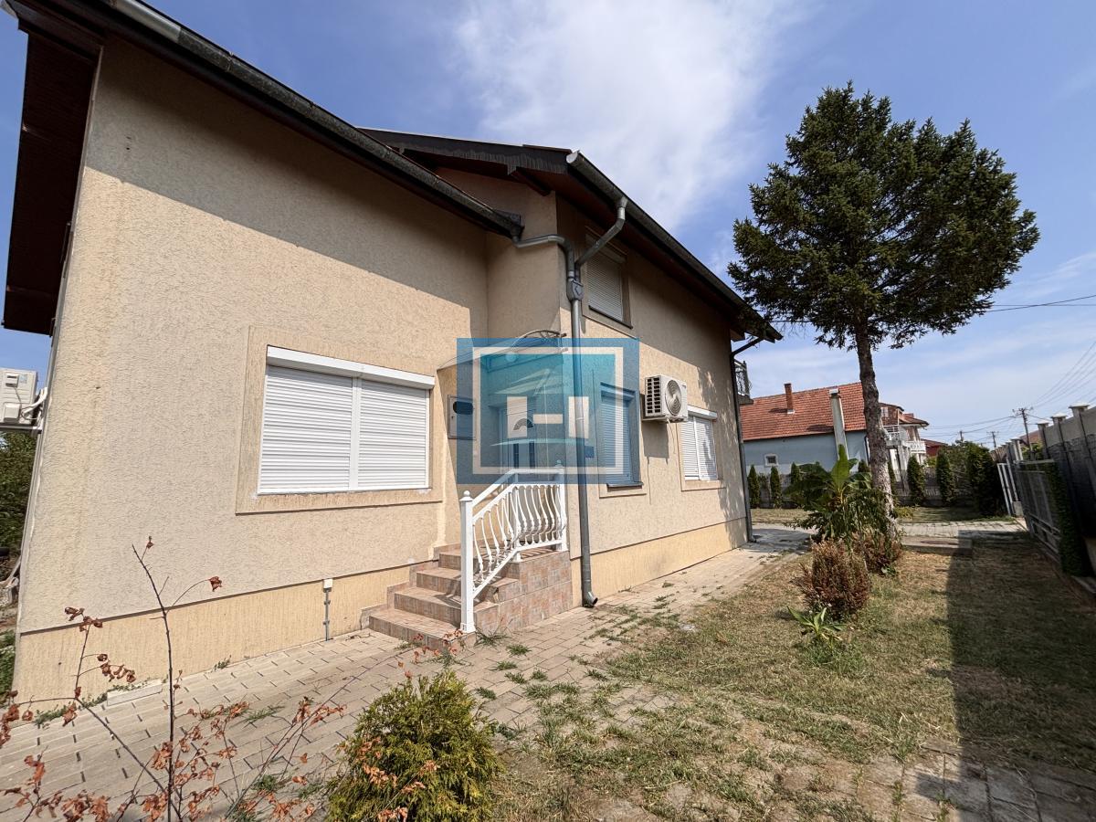 EKSKLUZIVNA PONUDA – Prostrana porodična kuća vrhunskog kvaliteta