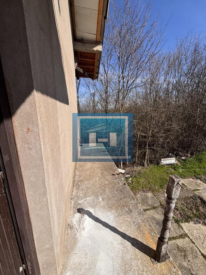 Seosko domaćinstvo – kuća preko 300 m² na placu preko 30 ari