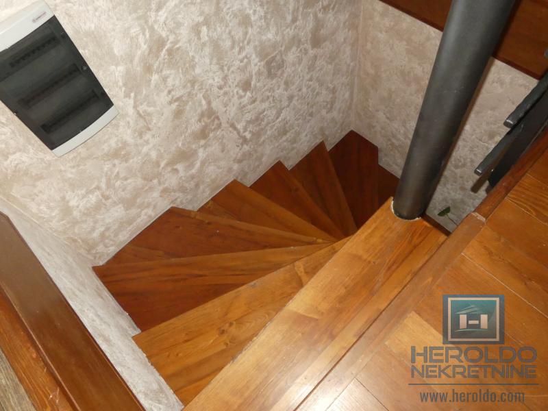 Lux stan sa galerijom, Akva park