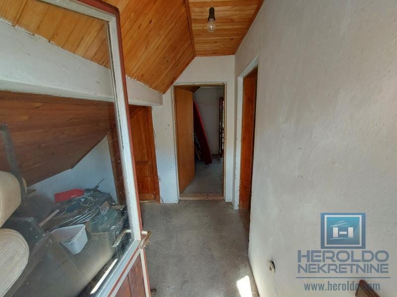 Komforna kuća od 100m2 u Rakitovu