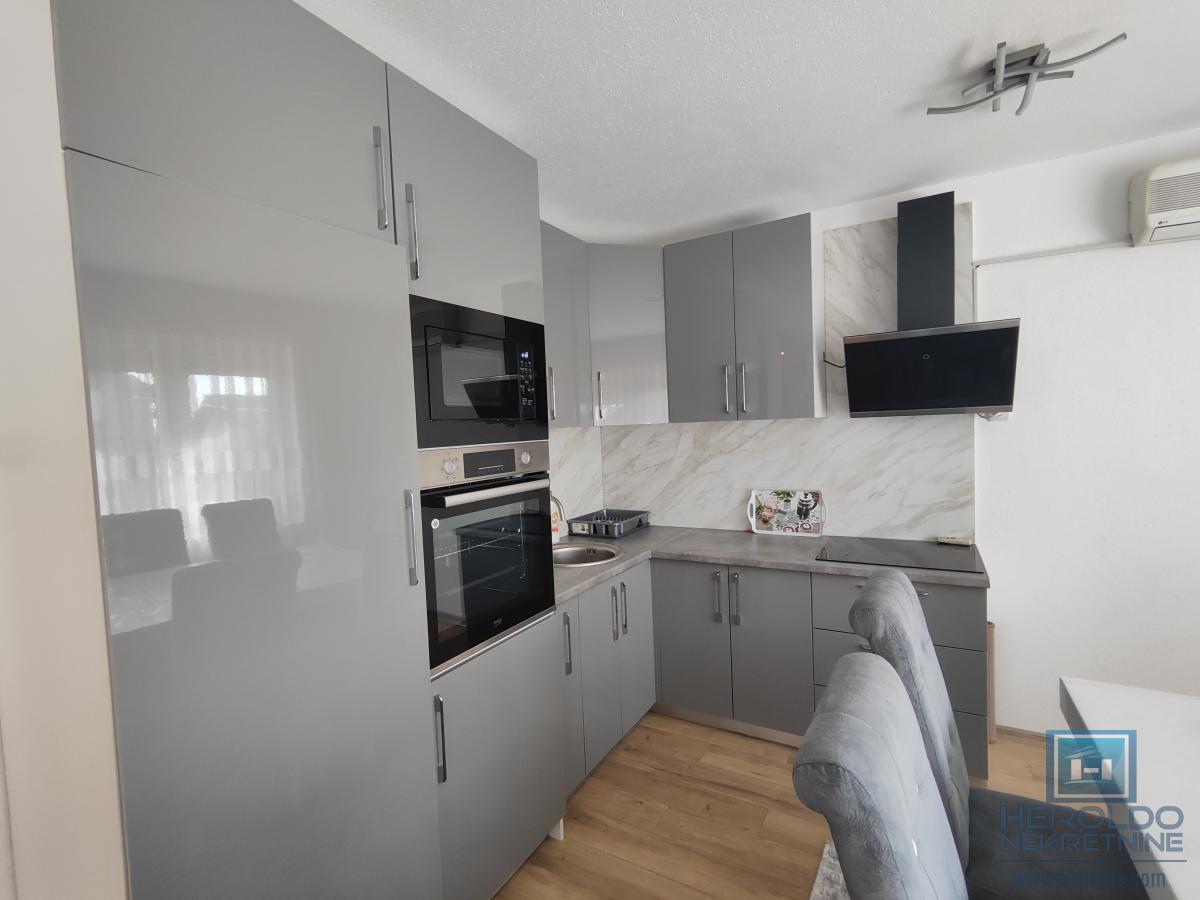 Prelepa nova kuća na Budžinom brdu