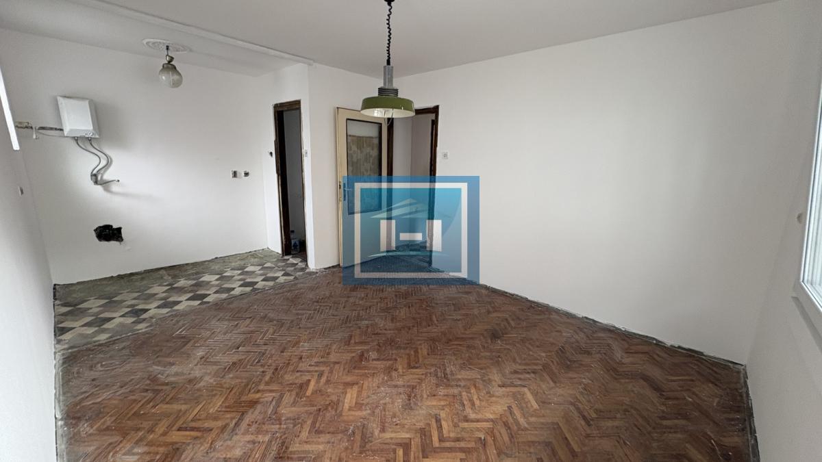 Na prodaju stan u strogom centru grada