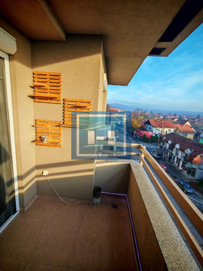 Trosoban stan za izdavanje u novogradnji