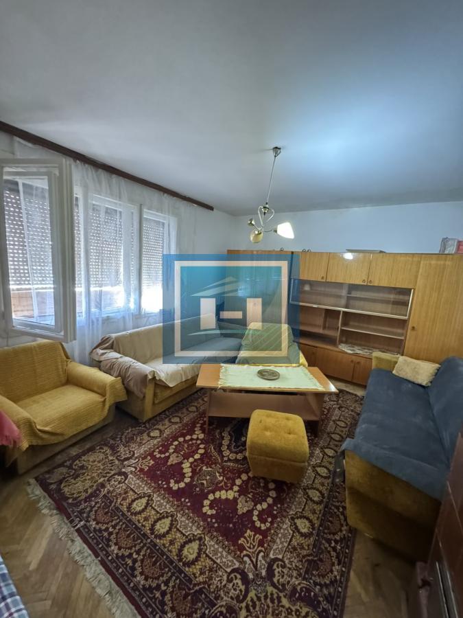 TOP PONUDA u samom CENTRU Ćuprije! Jednosoban stan 37 m² + podrum