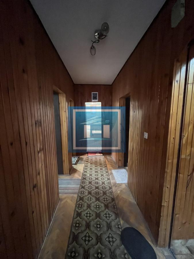 Velika kuća 200m² na mirnoj lokaciji – idealna za veću porodicu