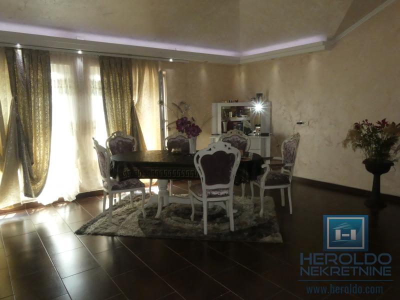 Lux stan sa galerijom, Akva park