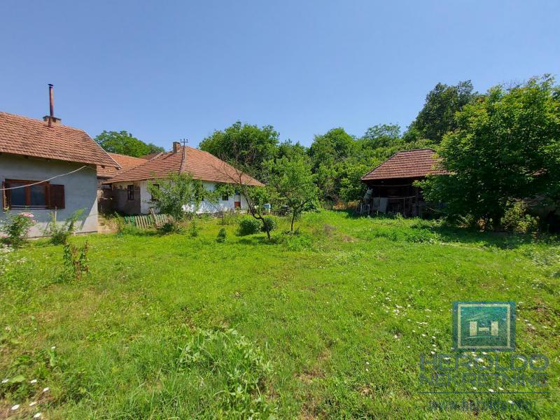 Dve seoske kuće