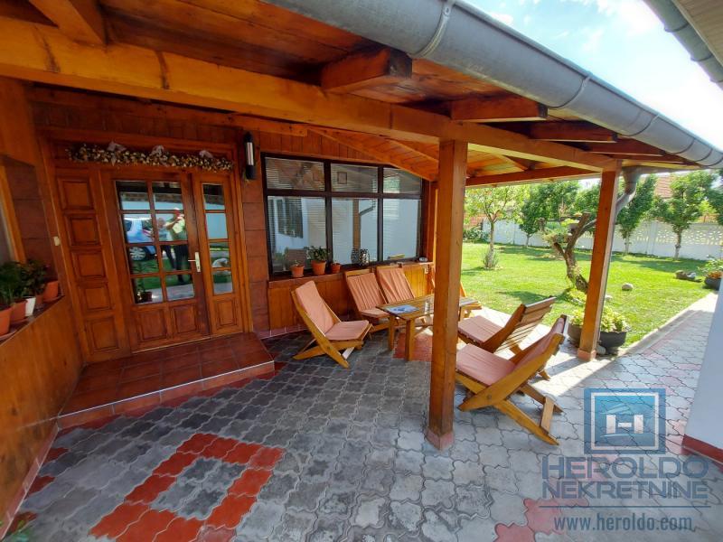 Komforna kuća od 100m2 u Rakitovu