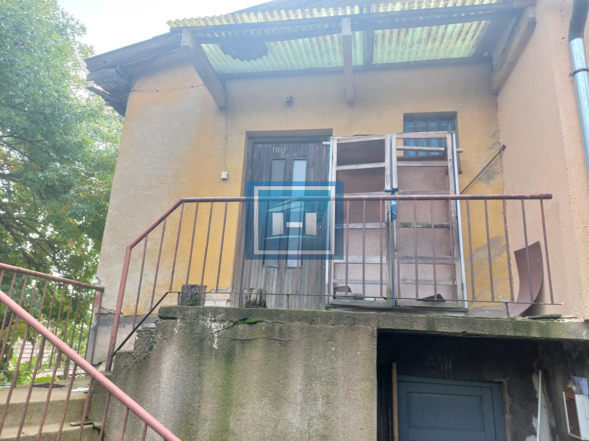 Na prodaju stan sa dvorištem – Bor, 10 min od centra