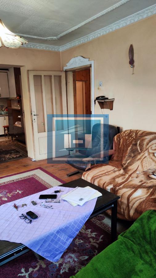 Kuća u centralnom delu Batočine pogodna za višečlane porodice