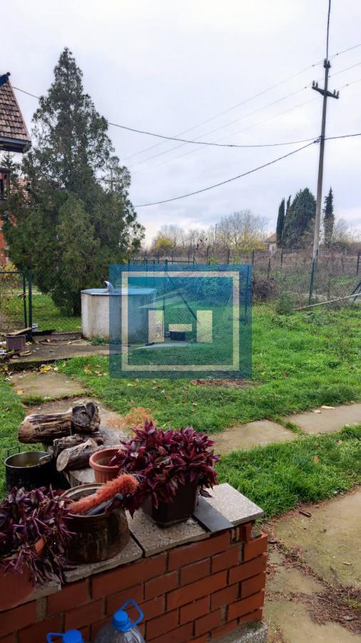 Kuća u okolini Jagodine na dva nivoa odmah useljiva sa svim priključcima