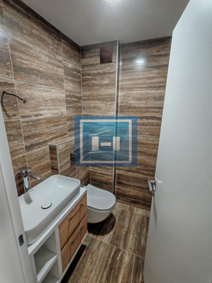 Trosoban stan u novogradnji -odmah useljiv