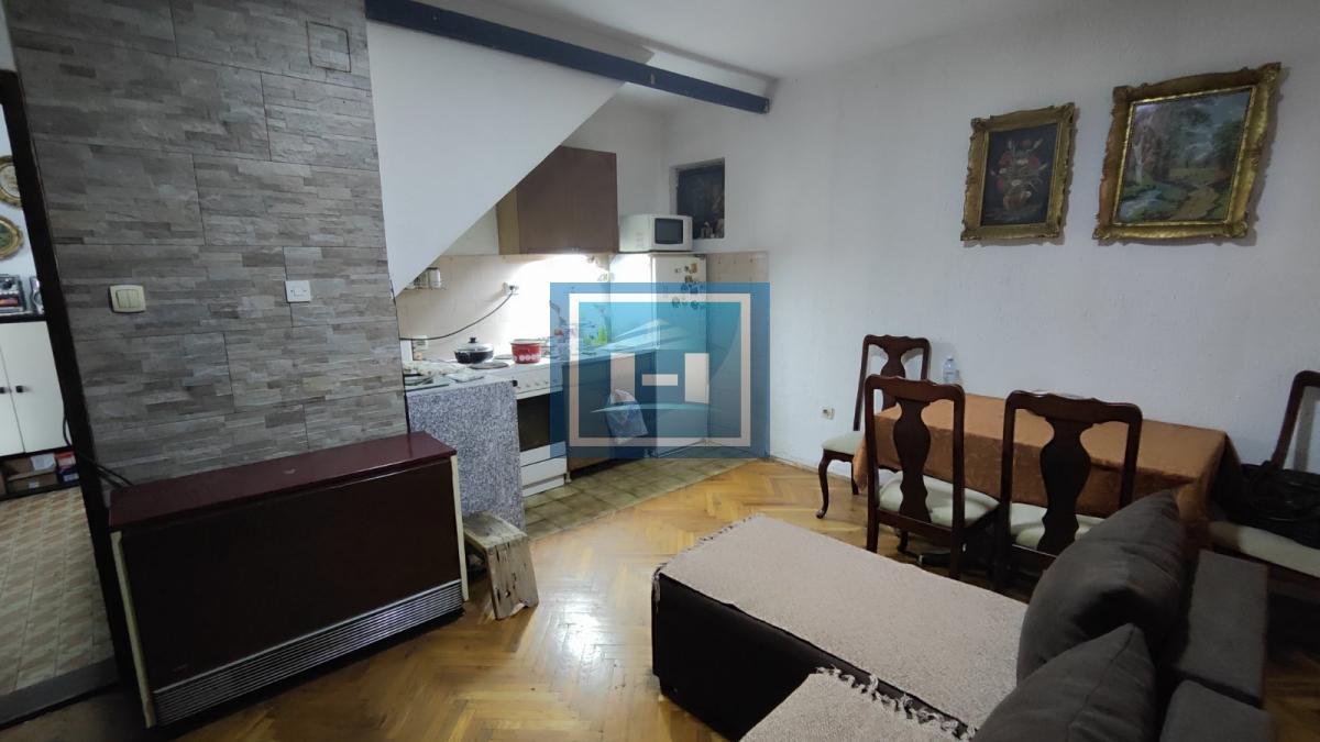 Kuća u okolini Jagodine na dva nivoa odmah useljiva sa svim priključcima