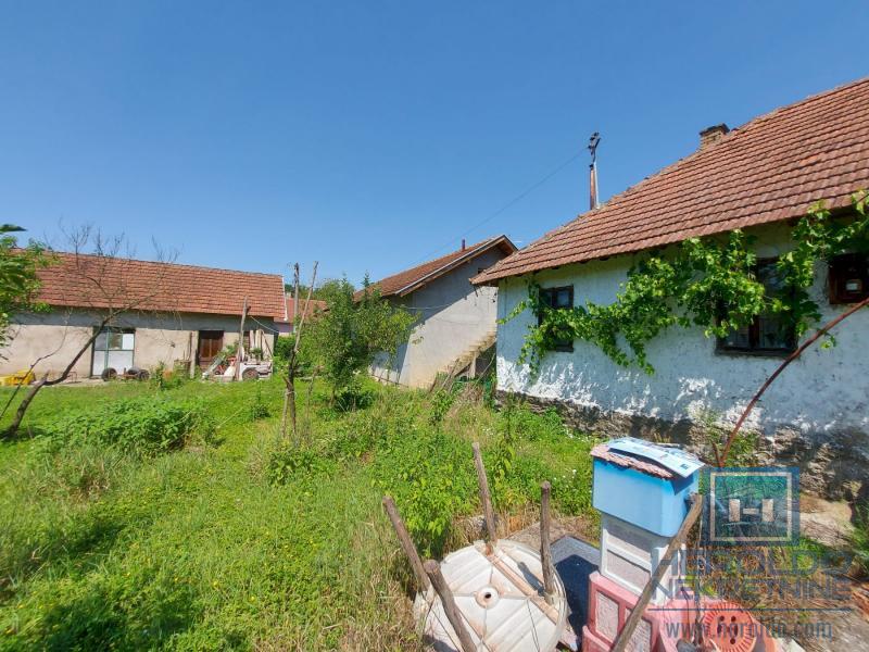 Dve seoske kuće