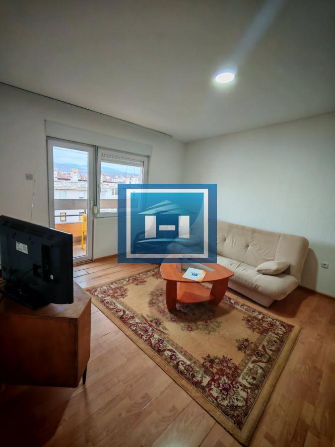 Prodaja dvoiposobnog stana